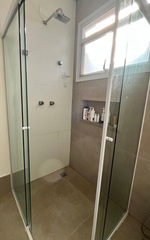 Casa de condomínio à venda com 245m², 3 quartos e 2 vagas