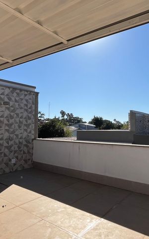 Casa de condomínio à venda com 245m², 3 quartos e 2 vagas