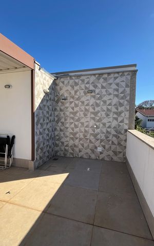 Casa de condomínio à venda com 245m², 3 quartos e 2 vagas
