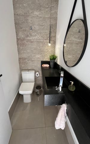 Casa de condomínio à venda com 245m², 3 quartos e 2 vagas