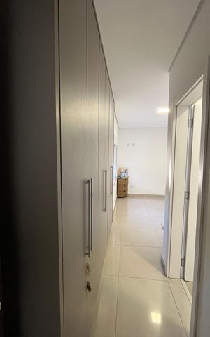 Casa de condomínio à venda com 245m², 3 quartos e 2 vagas