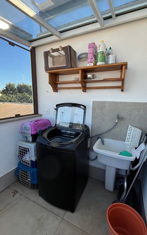 Casa de condomínio à venda com 245m², 3 quartos e 2 vagas