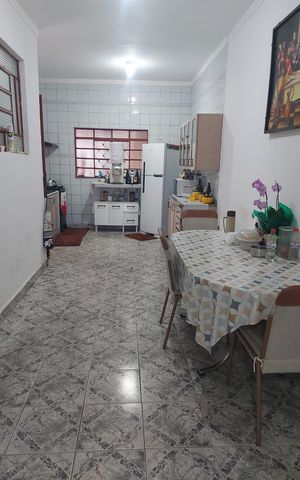 Casa para alugar com 200m², 3 quartos e 2 vagas Casa para alugar com 200m², 3 quartos e 2 vagasSala/cozinha