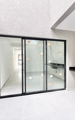 Casa à venda com 140m², 3 quartos e 2 vagas Casa à venda com 140m², 3 quartos e 2 vagasÁrea de Serviço