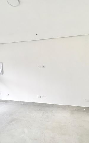 Casa à venda com 140m², 3 quartos e 2 vagas Casa à venda com 140m², 3 quartos e 2 vagasSala