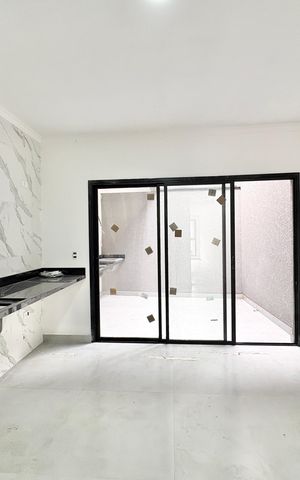 Casa à venda com 140m², 3 quartos e 2 vagas Casa à venda com 140m², 3 quartos e 2 vagasCozinha