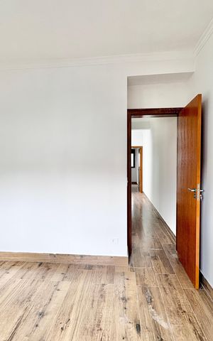 Casa à venda com 140m², 3 quartos e 2 vagas Casa à venda com 140m², 3 quartos e 2 vagasQuarto 2