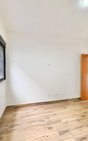 Casa à venda com 140m², 3 quartos e 2 vagas Casa à venda com 140m², 3 quartos e 2 vagasSuíte