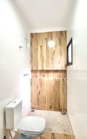 Casa à venda com 140m², 3 quartos e 2 vagas Casa à venda com 140m², 3 quartos e 2 vagasBanheiro da Suíte
