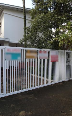Casa para alugar com 320m², 5 quartos e 5 vagasFachada