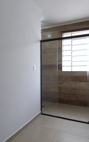 Casa para alugar com 320m², 5 quartos e 5 vagasBanheiro Social