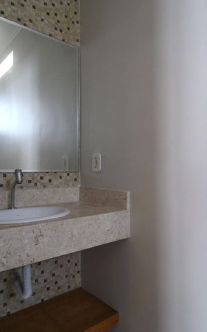 Casa para alugar com 320m², 5 quartos e 5 vagasBanheiro da Suíte