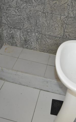 Apartamento à venda com 130m², 2 quartos e 1 vagaBanheiro da suíte