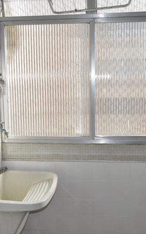 Apartamento à venda com 130m², 2 quartos e 1 vagaÁrea de serviço