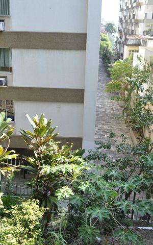 Apartamento à venda com 130m², 2 quartos e 1 vagaÁrea comum