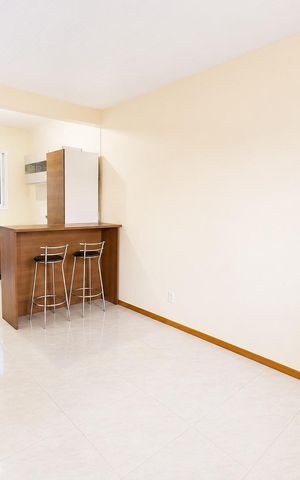 Casa de condomínio para alugar com 35m², 1 quarto e 1 vaga Casa de condomínio para alugar com 35m², 1 quarto e 1 vagaSala
