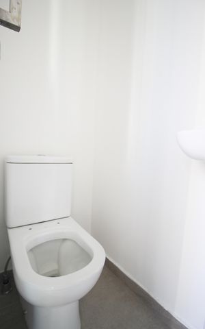 Apartamento à venda com 137m², 2 quartos e 2 vagasBanheiro de serviço
