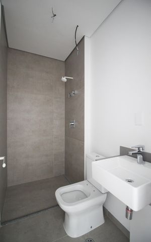 Apartamento à venda com 137m², 2 quartos e 2 vagasBanheiro da Suíte 2 
