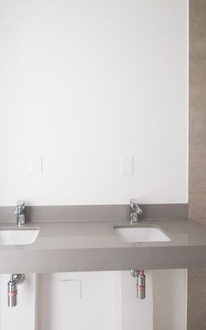 Apartamento à venda com 137m², 2 quartos e 2 vagasBanheiro da Suíte 1