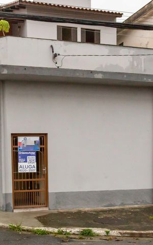 Casa para alugar com 170m², 3 quartos e 2 vagasFachada