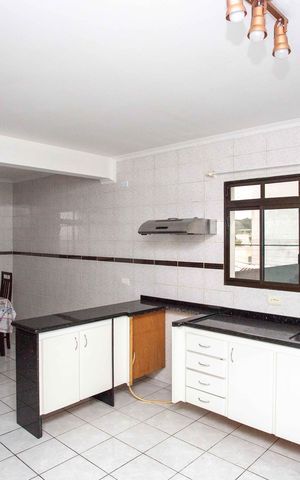 Casa para alugar com 170m², 3 quartos e 2 vagasCozinha