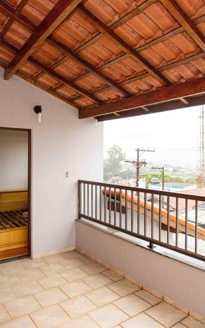 Casa para alugar com 170m², 3 quartos e 2 vagasVaranda