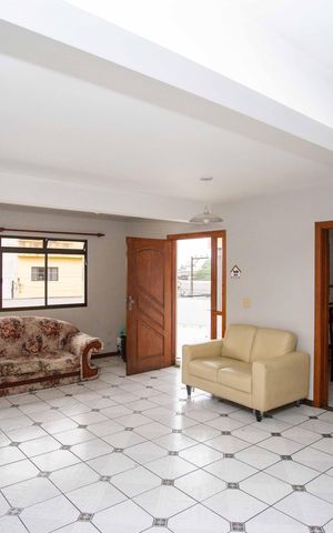 Casa para alugar com 170m², 3 quartos e 2 vagasSala de TV
