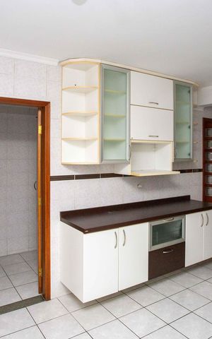Casa para alugar com 170m², 3 quartos e 2 vagasCozinha