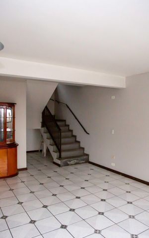 Casa para alugar com 170m², 3 quartos e 2 vagasSala de TV