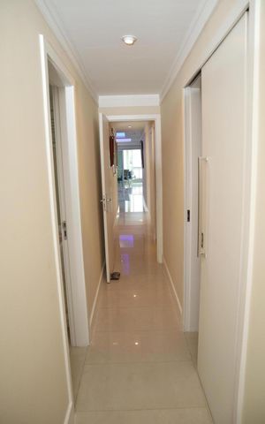 Apartamento à venda com 184m², 4 quartos e 2 vagasCORREDOR