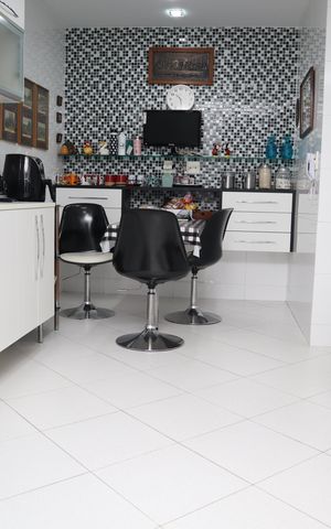 Apartamento à venda com 184m², 4 quartos e 2 vagasCOZINHA