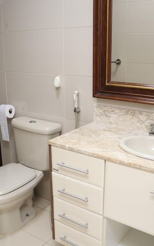 Apartamento à venda com 184m², 4 quartos e 2 vagasBANHEIRO SUITE 1
