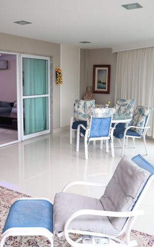 Apartamento à venda com 184m², 4 quartos e 2 vagasVARANDA