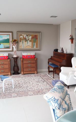 Apartamento à venda com 184m², 4 quartos e 2 vagasVARANDA