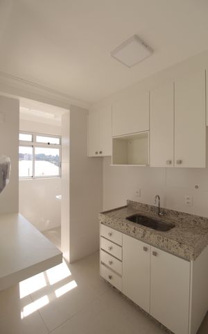 Apartamento para alugar com 68m², 2 quartos e 1 vagaCozinha e Área de Serviço
