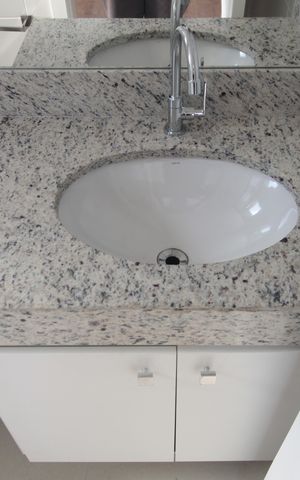 Apartamento para alugar com 68m², 2 quartos e 1 vagaBanheiro da Suite