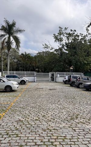 Apartamento à venda com 170m², 3 quartos e 1 vaga Apartamento à venda com 170m², 3 quartos e 1 vagaÁrea comum