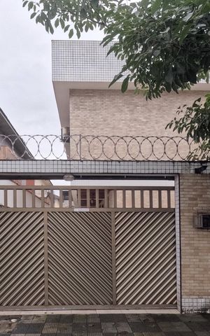 Casa para alugar com 100m², 3 quartos e 1 vagaFachada | Adesivo/Placa Quintoandar instalado 