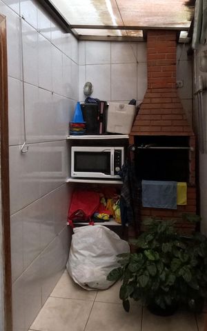 Casa para alugar com 100m², 3 quartos e 1 vagaÁrea de Serviço com Churrasqueira