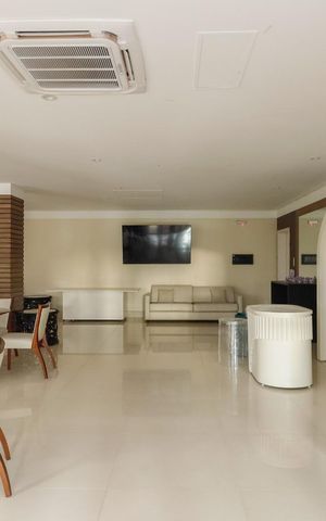 Apartamento à venda com 144m², 3 quartos e 2 vagas Apartamento à venda com 144m², 3 quartos e 2 vagasÁrea comum - Salão de festas