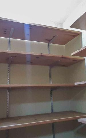 Casa à venda com 246m², 4 quartos e 4 vagas Casa à venda com 246m², 4 quartos e 4 vagasDispensa
