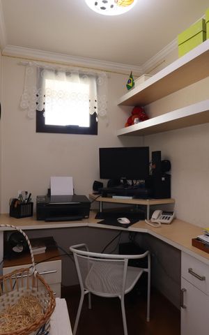 Apartamento à venda com 143m², 3 quartos e 2 vagasEscritório