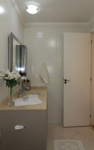 Apartamento à venda com 143m², 3 quartos e 2 vagasBanheiro da Suíte