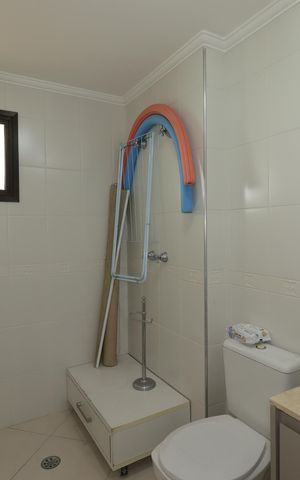 Apartamento à venda com 143m², 3 quartos e 2 vagasBanheiro da Suíte