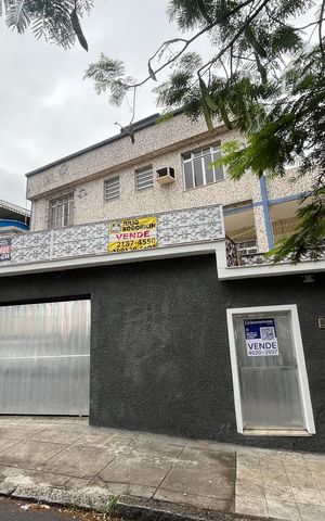 Casa para alugar com 210m², 5 quartos e 3 vagasFachada