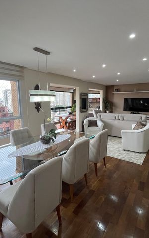 Apartamento à venda com 138m², 3 quartos e 4 vagas Apartamento à venda com 138m², 3 quartos e 4 vagasSala de Jantar