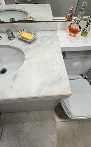 Apartamento à venda com 138m², 3 quartos e 4 vagas Apartamento à venda com 138m², 3 quartos e 4 vagasBanheiro da Suíte 2