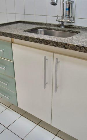 Apartamento para alugar com 51m², 2 quartos e 1 vaga Apartamento para alugar com 51m², 2 quartos e 1 vagaCozinha - Armários