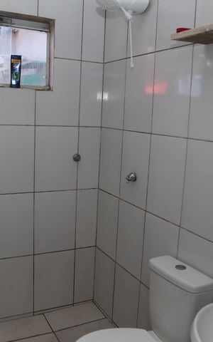 Casa à venda com 500m², 2 quartos e 7 vagasBanheiro social