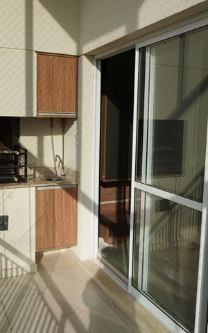 Apartamento à venda com 94m², 2 quartos e 2 vagasVaranda da sala